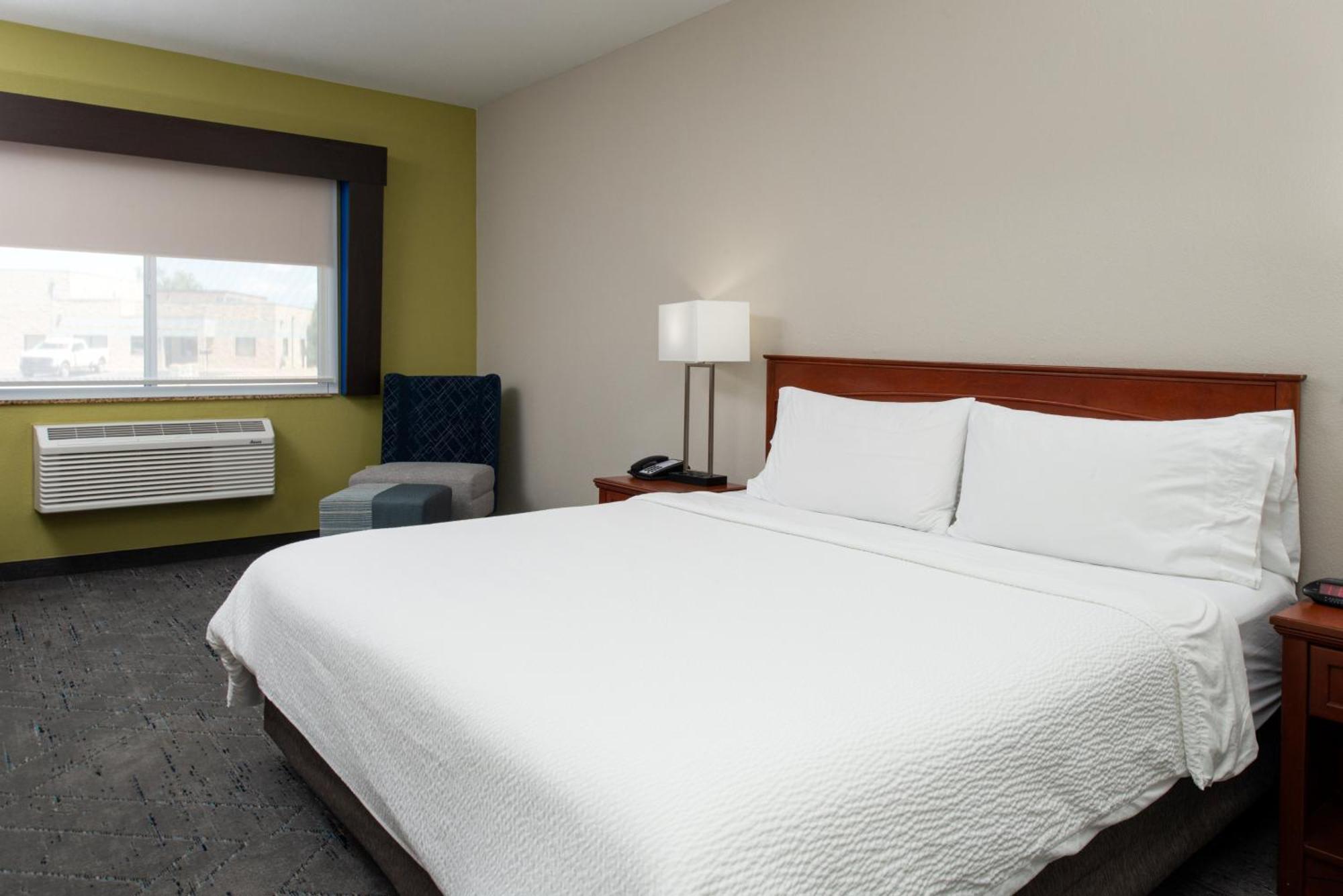 Standard King Room,1592078101:JPEG